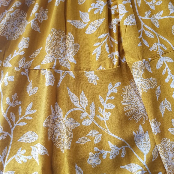 Golden Flirty Boho romper Last one - Picture 6 of 6